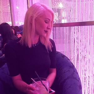 Meet your Posher, Kari